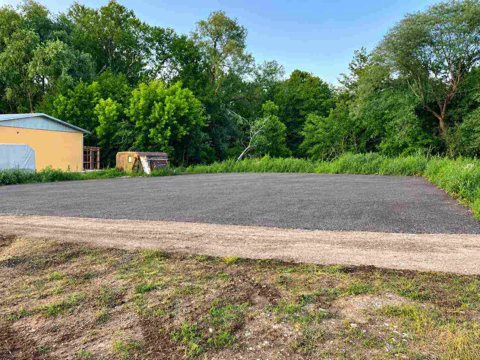 Асфальтирование территории производственной базы — фото 2